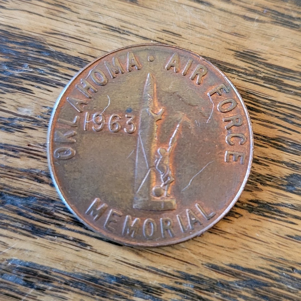 Vintage 1963 OKLAHOMA‎ AIR FORCE MEMORIAL Military Tinker Base Medal Coin